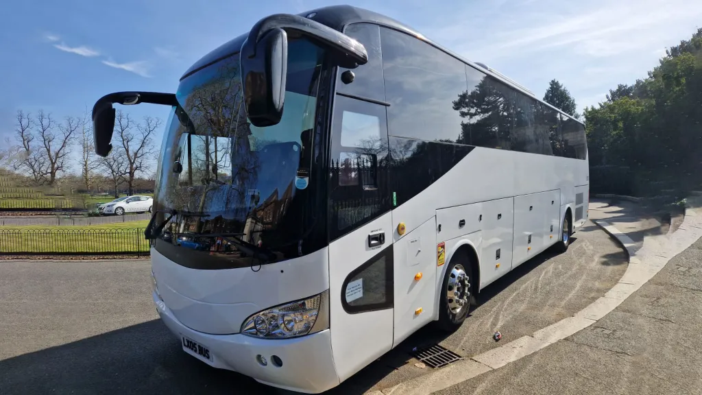 Full-size private coach